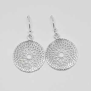 Delicate Floral Openwork Sterling Silver Earrings - Round Lace Detail - Model 1212-022