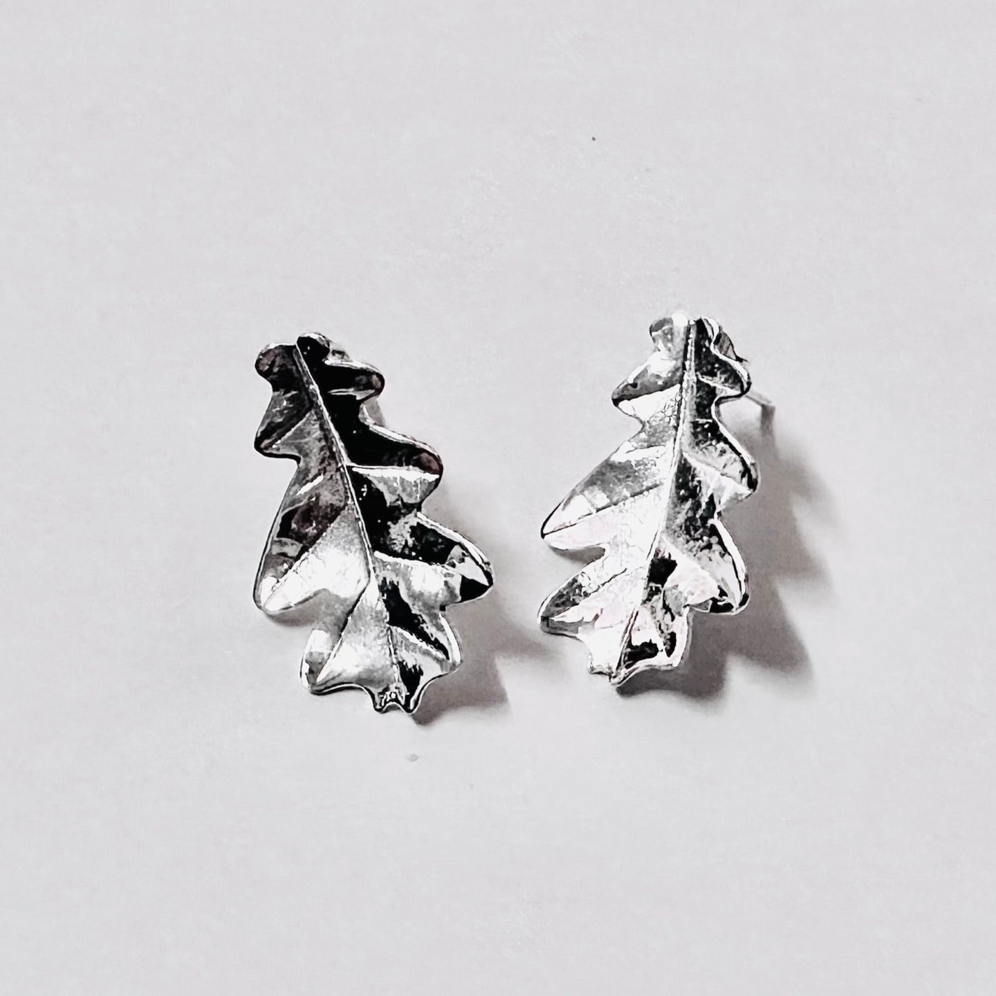 Artisanal Sterling Silver Oak Leaf Earrings – Nature's Elegance - Model 1217-025