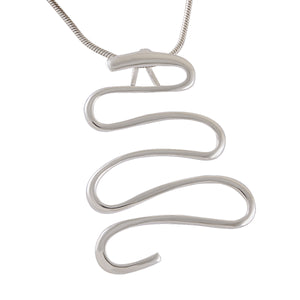 Necklace with Pendant Serpentine Elegance Sterling Silver - Model 131-019